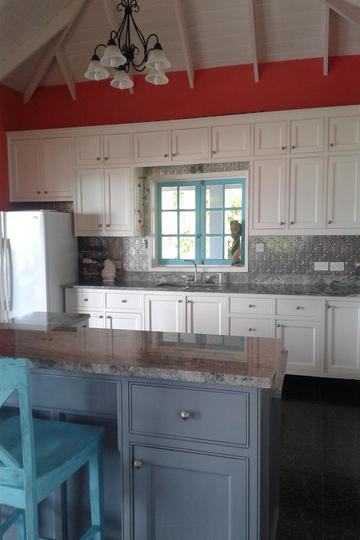 Livingroom/ kitchen area